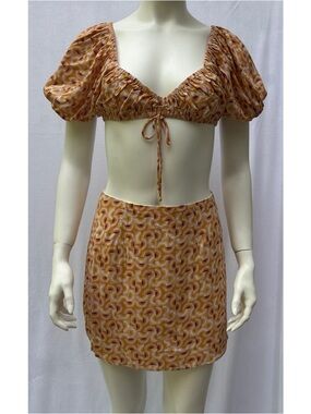 🔥BUNDLE 2for40🔥 Sky To Moon  Printed Mini Skirt and Ruffle Top Multi-Color Sz M